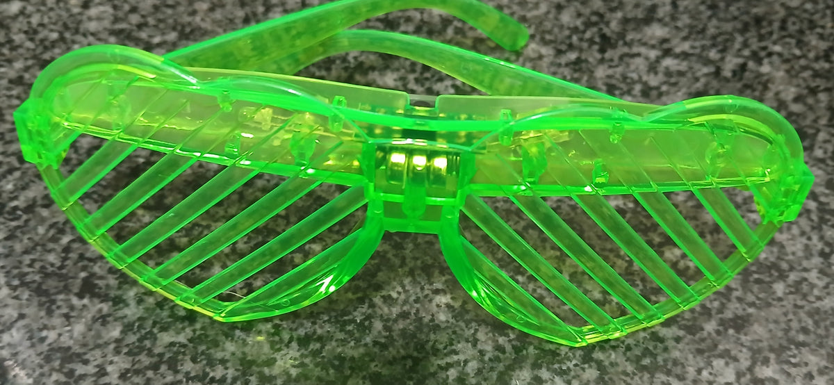 Plastic specs
